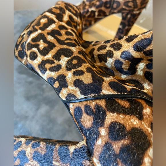 MICHAEL KORS Booties - Picture 3 of 4